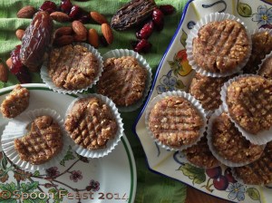 Raw Almond Date Cranberry Cookies  Rather than "raw" let's call them "No Bake"